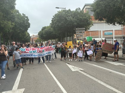 Els pares de la Milagros Consarnau han dit prou a la degradació del centre