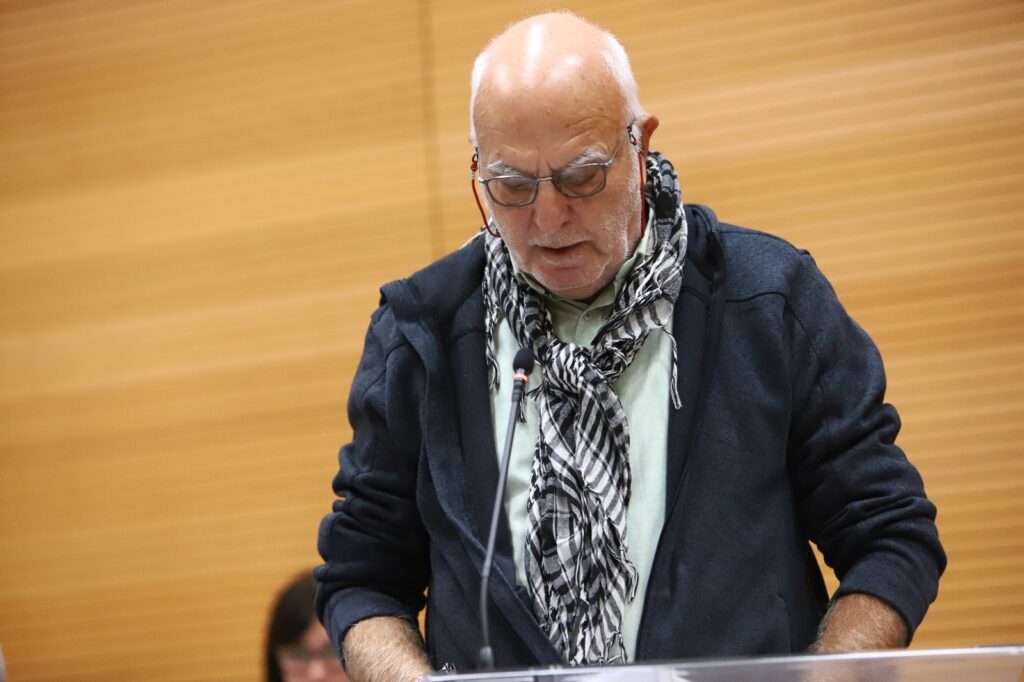 L’equip de govern aplica la normativa amb laxitud si afecta al PSC i amb un rigor extrem si es tracta d’entitats que posen en qüestió la manera de governar