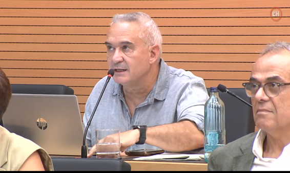 El regidor popular Díez Crespo denuncia, amb dades esgarrifoses, tot el que el govern hauria d’haver fet i no ha fet, i tot el que es podria haver estalviat i ha malbaratat