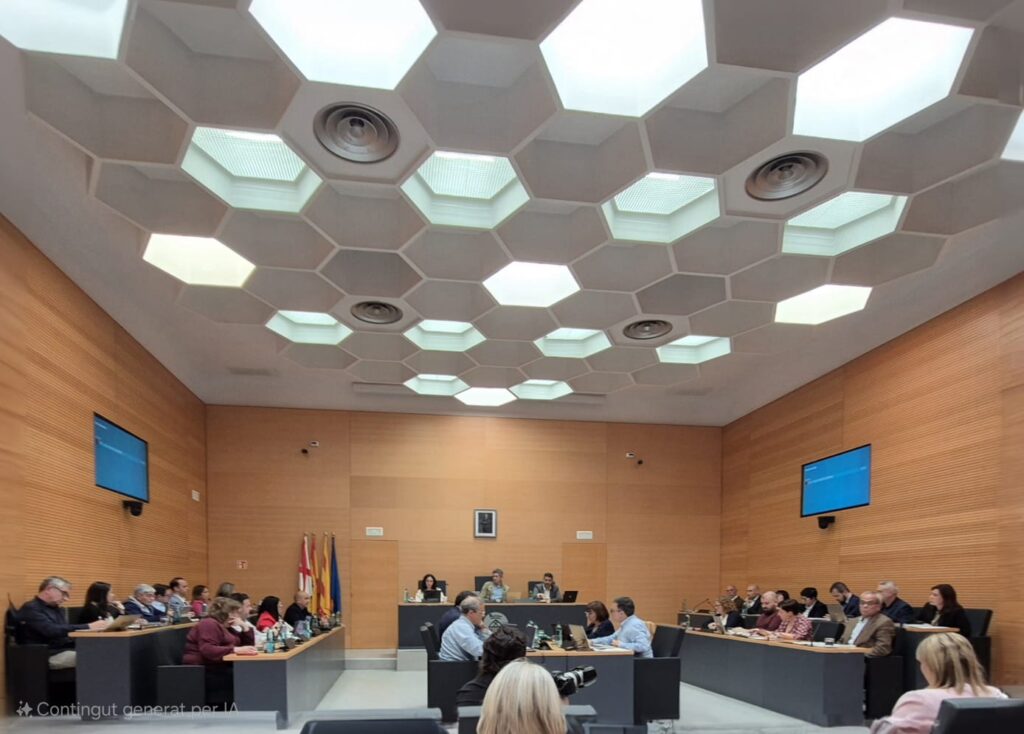 Més d’un centenar de mocions aprovades pel ple municipal segueixen sense aplicar-se, algunes de les quals des de l’any 2023