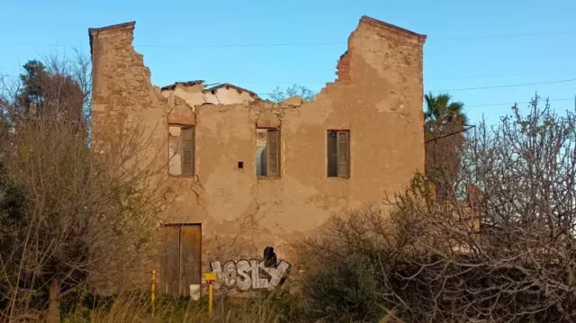 Els defensors del patrimoni històric exigeixen responsabilitats polítiques i legals per l’ensorrament d’una part de la Torre Gran que forma part del catàleg però que estava abandonada