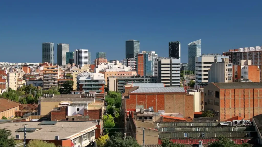 L’Hospitalet arriba oficialment als 300.000 habitants en una dinàmica imparable de creixement demogràfic que apunta al col·lapse