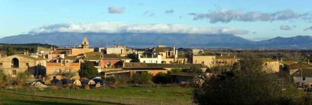 DONAR DE MENJAR ALS AFAMATS O CAN RUQUI DE SANT PERE PESCADOR
